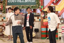 左から、藤本万梨乃アナ、かもめんたる槙尾、明石家さんま、ネプチューン堀内。(c)フジテレビ