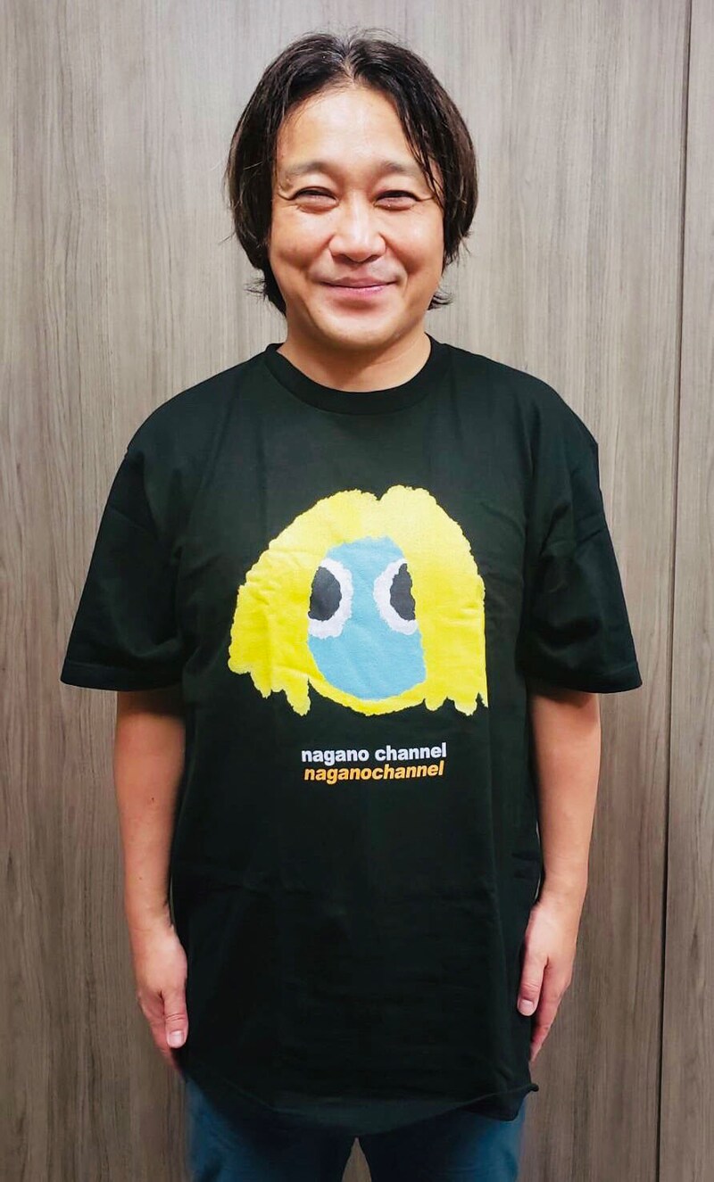 永野スクリームTシャツ（黒）を着用した永野。
