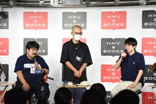 空気階段（両端）と作家のせお氏（中央）。