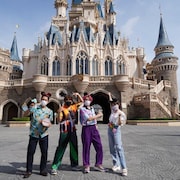 EXIT兼近、人生初の東京ディズニーランドへ