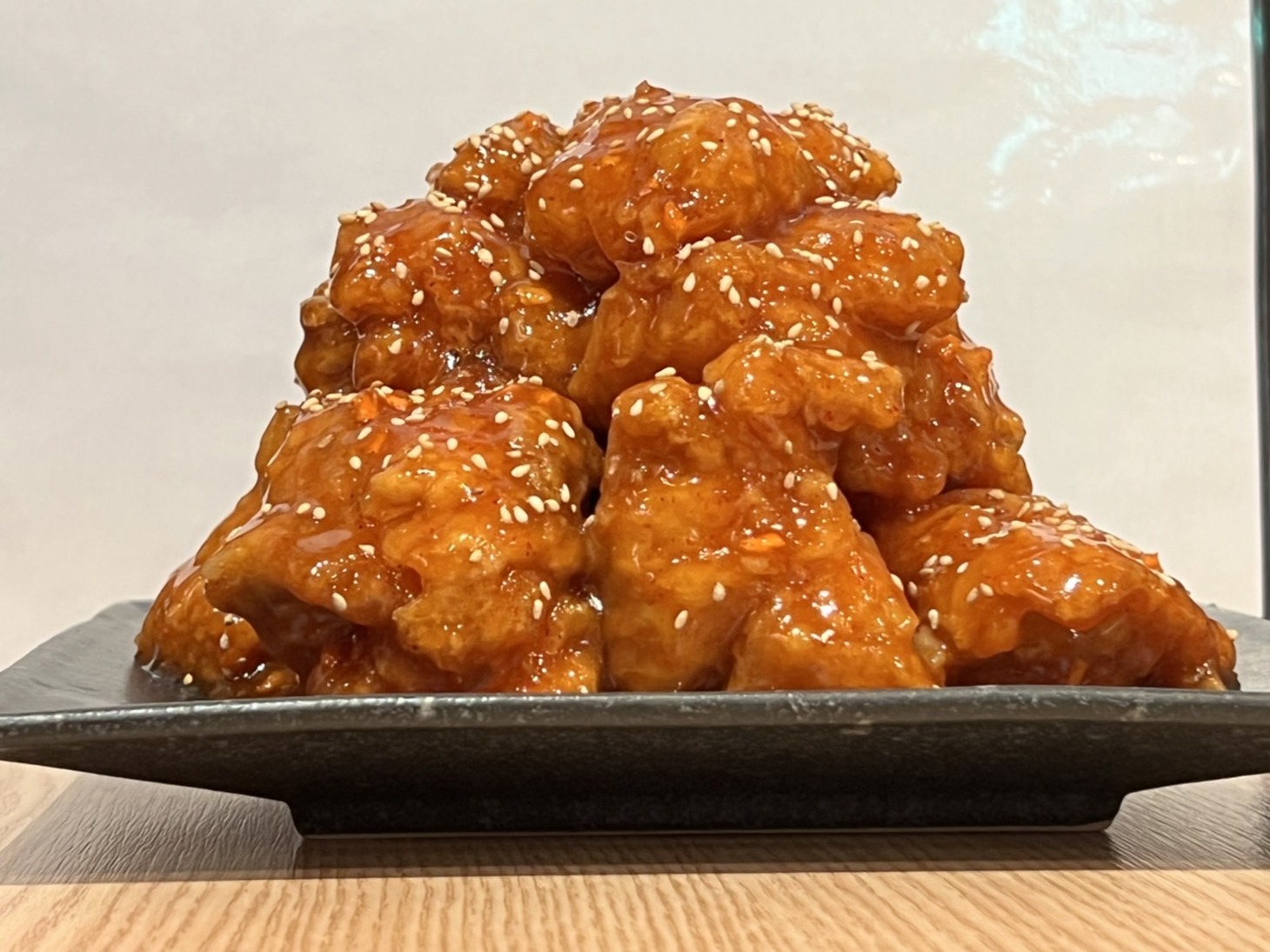 「LIVE STAND 22-23」東京公演に出店する「SPICE」のヤンニョムチキン。