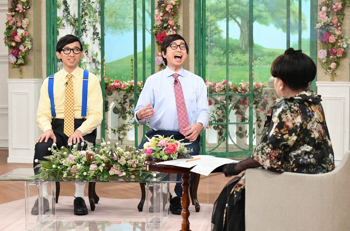 「徹子の部屋」に出演する、おいでやすこが、黒柳徹子。(c)テレビ朝日