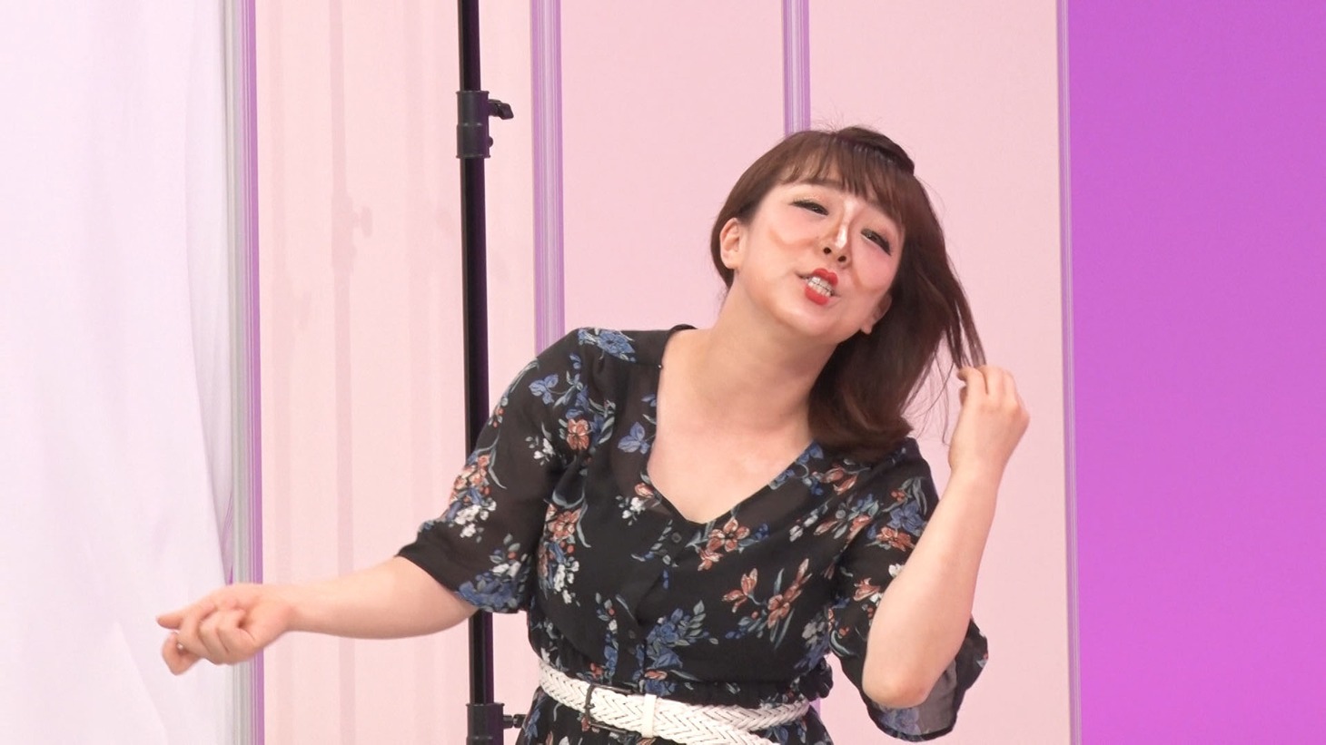 森田まりこのモノマネをする森田まりこ。
