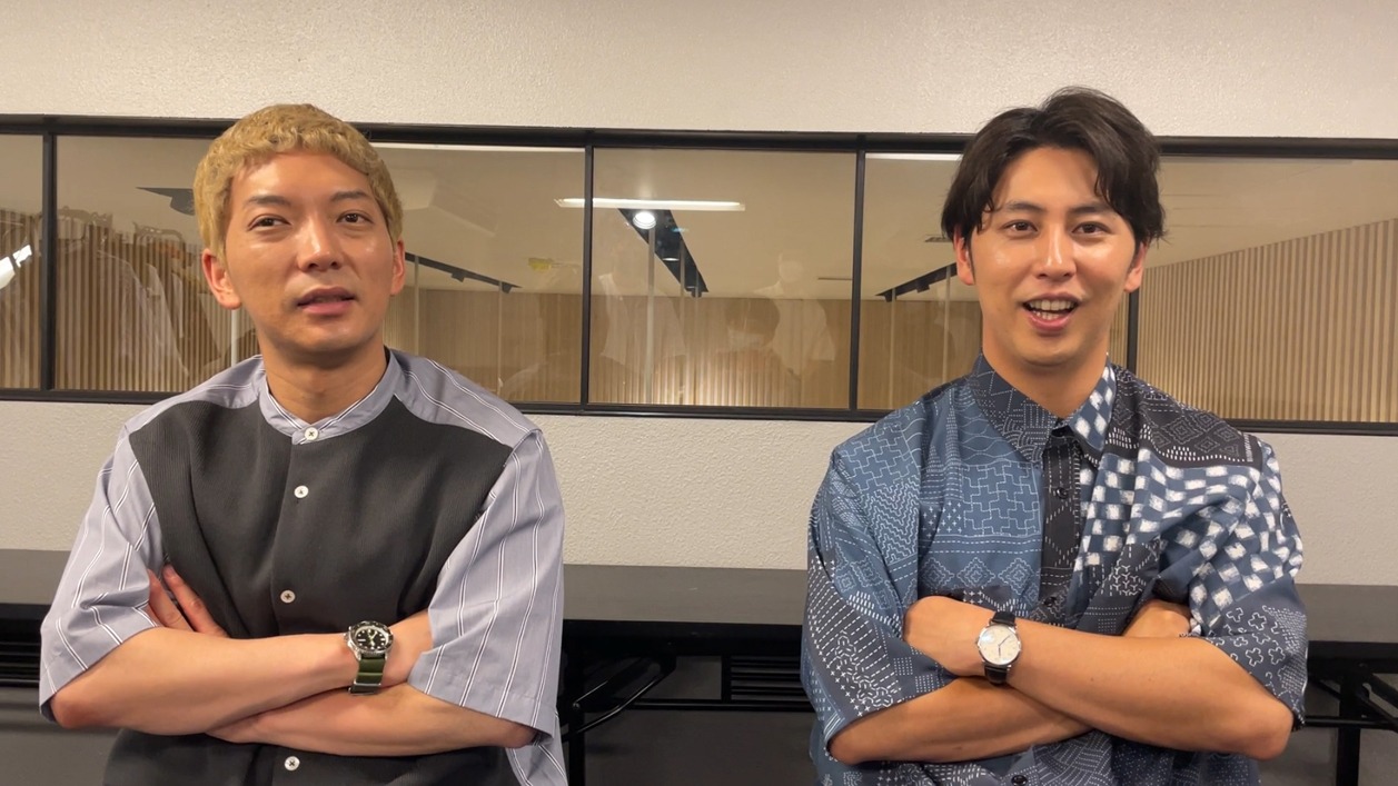 「ニューヨークのクイズ！いつの間に!?」でMC兼回答者を務めるニューヨーク。(c)東海テレビ