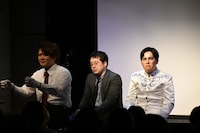 タッカーノ（中央）に「気持ち悪い」と言われて激昂する溜口（右）。