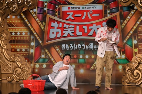 ネタを披露するニッポンの社長。