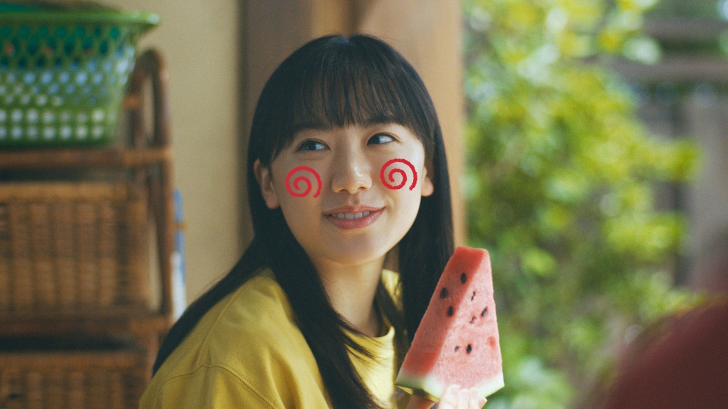 ワイモバイルの新CM「家族はいいのだ」編より。