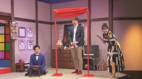 滝音と日下怜奈アナ（右）。(c)HBC