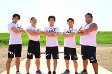 左から、桜庭大翔、オードリー春日、マヂカルラブリー・野田クリスタル、ジャングルポケットおたけ、ノッコン寺田。(c)TBS