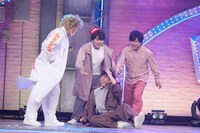 はこね男子と特服チームによる「マジガマン」対決のワンシーン。(c)フジテレビ