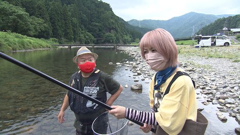 松嶋尚美のロケの様子。(c)ABCテレビ