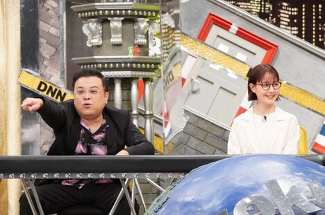 とろサーモン久保田、トリンドル玲奈。(c)フジテレビ