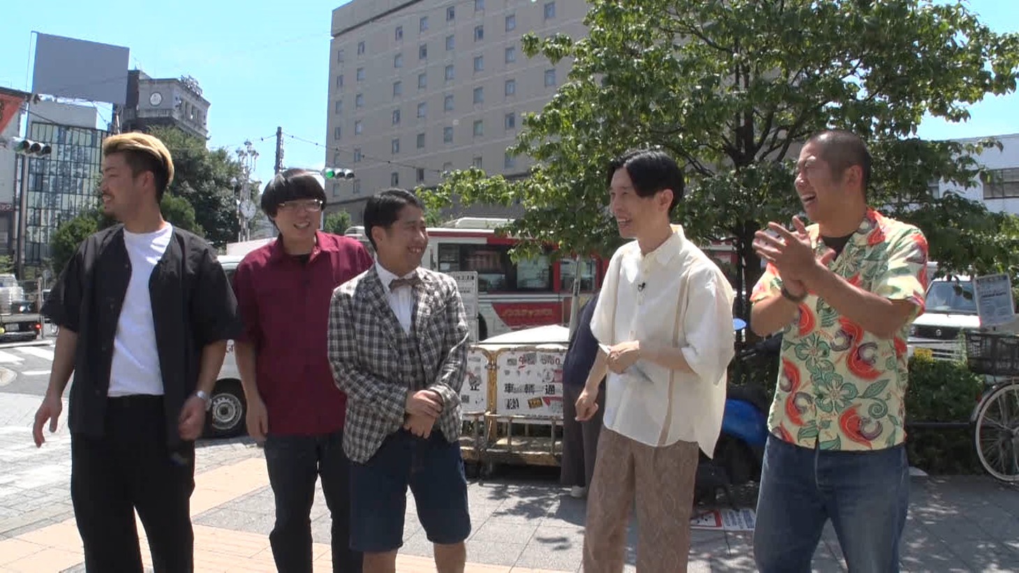 左からもも、ウエストランド井口、ハライチ。(c)日本テレビ