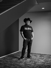 「+act.」2022年9月号より、ハリウッドザコシショウ。