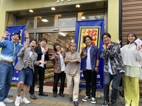 「特命ぺこぱ～ぺこぱ貸します～」の出演者たち。