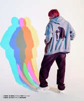 「シルエットZIPパーカー」グレー