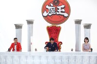 左から品川庄司・品川、千原ジュニア、竹上萌奈アナウンサー。(c)カンテレ