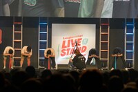 「東京芸人vs大阪芸人 新世代バトル～見取り図ニューヨーク事変～」の様子。