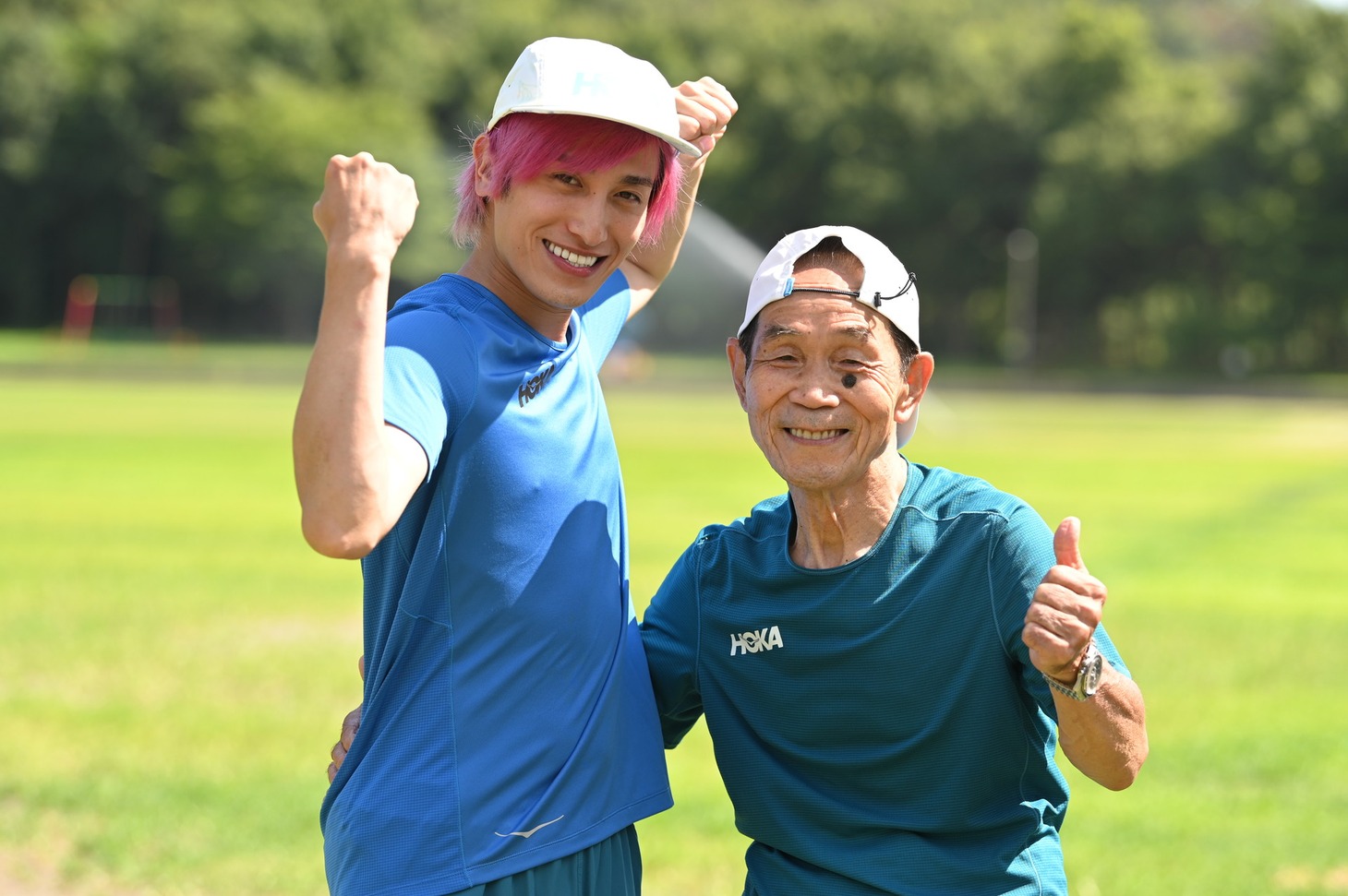 左からEXIT兼近、坂本雄次トレーナー。(c)日本テレビ