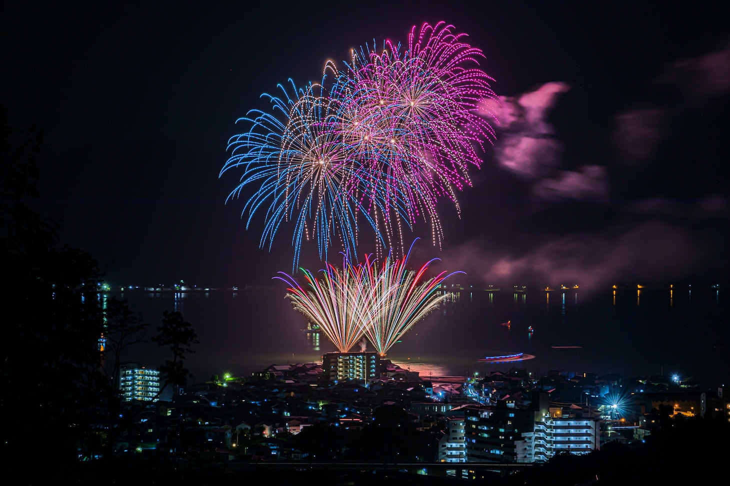 花火 (c)広島テレビ
