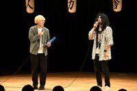 MC兼審査委員長の真空ジェシカ。