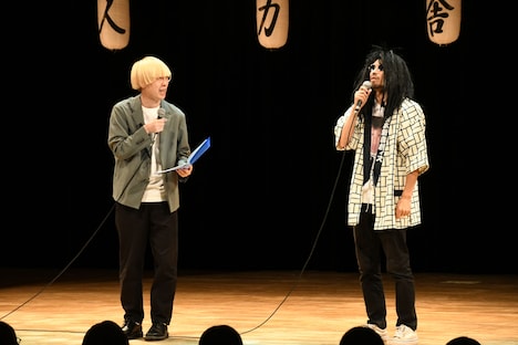 MC兼審査委員長の真空ジェシカ。