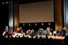 真空ジェシカ川北の「優勝はネギゴリラ！」でコケる一同。