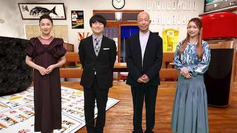 左から、檀れい、バカリズム、バイきんぐ小峠、後藤真希。(c)TBS
