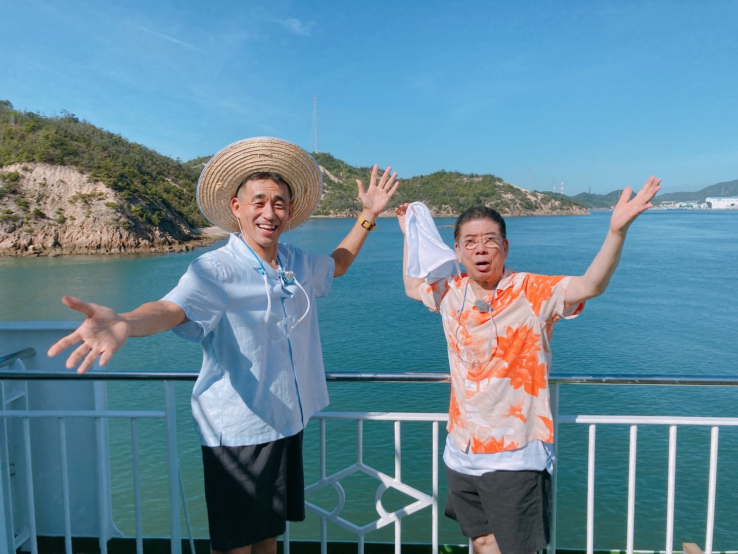 左から石田靖、西川きよし。(c)カンテレ