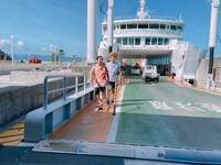 左から西川きよし、石田靖。(c)カンテレ