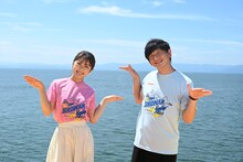 左から渋谷凪咲、パンサー向井。(c)読売テレビ