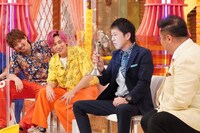 左から、EXIT、ブラックマヨネーズ。(c)フジテレビ