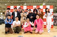 「目指せ!!アウトレット芸人7」第1回公開収録の様子。