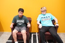 ウエストランド井口（左）と構成作家の飯塚大悟（右）。