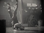 WebCM「やさしい無声エガ（映画）」編より。