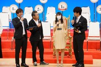 「吉本新喜劇座員総選挙」結果発表イベントの様子。