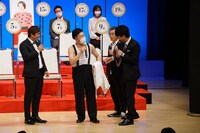 「吉本新喜劇座員総選挙」結果発表イベントの様子。