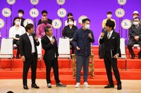 「吉本新喜劇座員総選挙」結果発表イベントの様子。