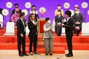 「吉本新喜劇座員総選挙」結果発表イベントの様子。