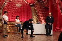 「網走3秒風呂」の（左から）2丁拳銃・川谷、次長課長・河本、なだぎ武、ハリウッドザコシショウ。(c)フジテレビ