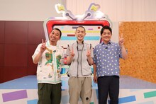 千鳥と菅田将暉（中央）。(c)テレビ朝日