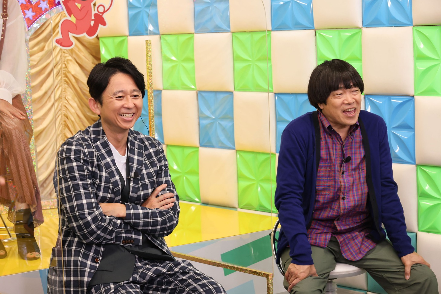 有吉弘行と蛍原徹。(c)テレビ朝日