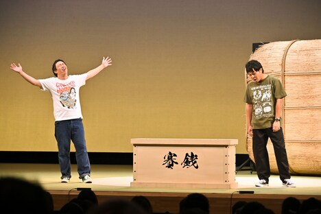 ツアー完走を噛みしめるさらば青春の光。