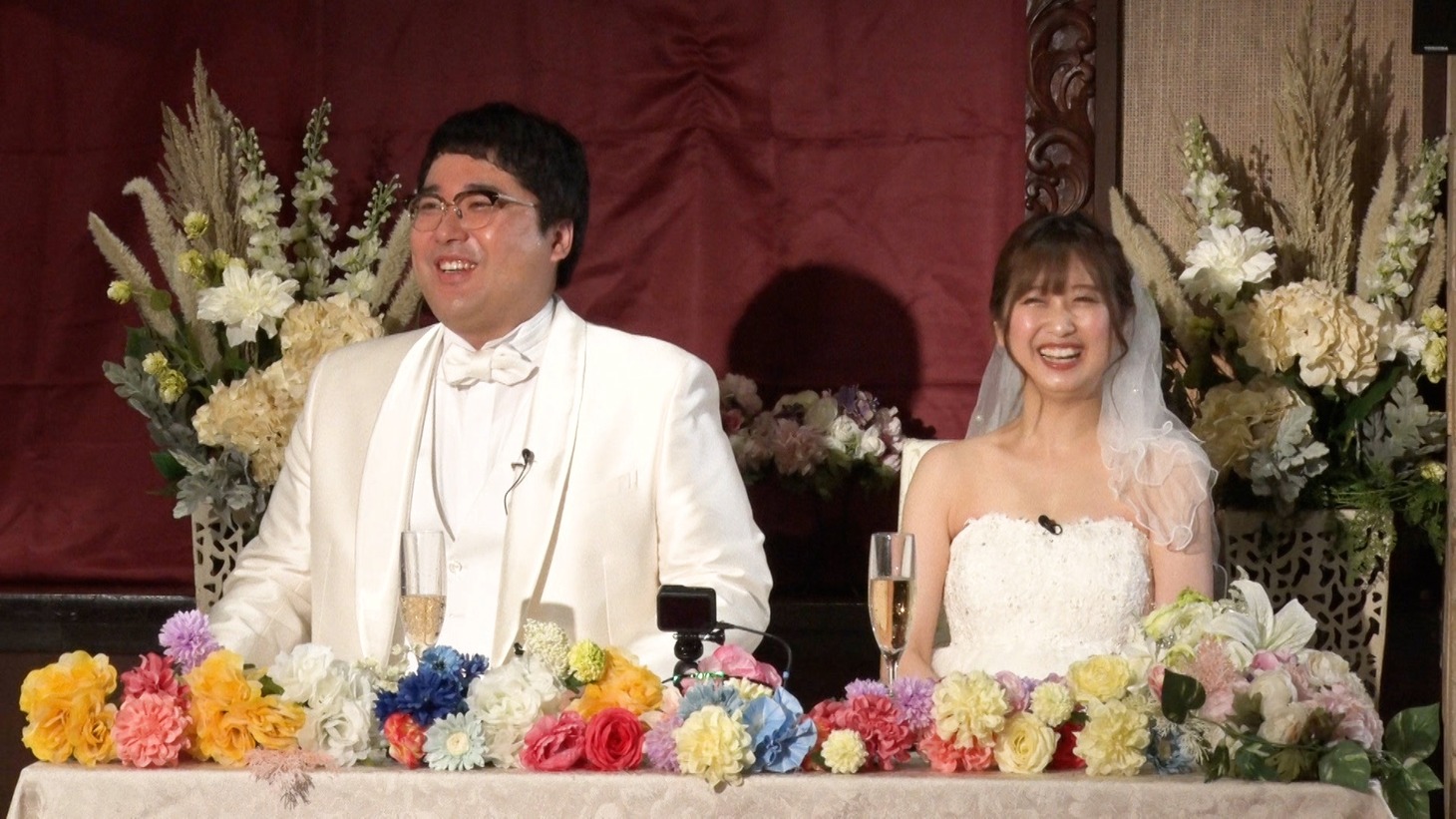 「NEWニューヨーク」で「披露宴リハーサル」企画に臨む（左から）マヂカルラブリー村上、いとくとら夫妻。(c)テレビ朝日