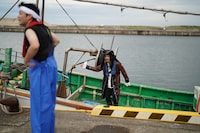 「有吉の壁＆笑ってコラえて！『おもしろ村人ダーツの旅』合体2時間SP」より。(c)日本テレビ