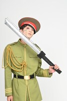 モグライダー芝扮するKOUGU維新の新キャラクター・ジグソー。