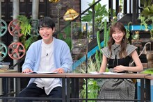 MCの麒麟・川島と指原莉乃。