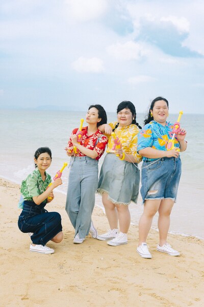 「思い、思われ、食べ、ぼる塾。」より、ぼる塾。（撮影／峠 雄三）