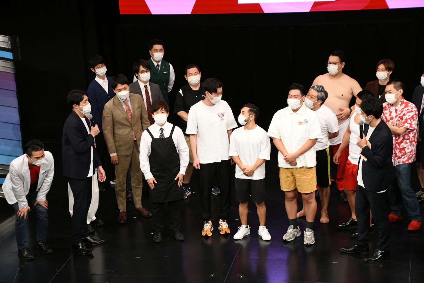 優勝発表を待ついぬとスクールゾーンのサイズ感を眺める一同。