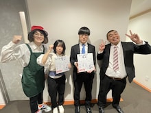 左からにゃんこスター、金の国。